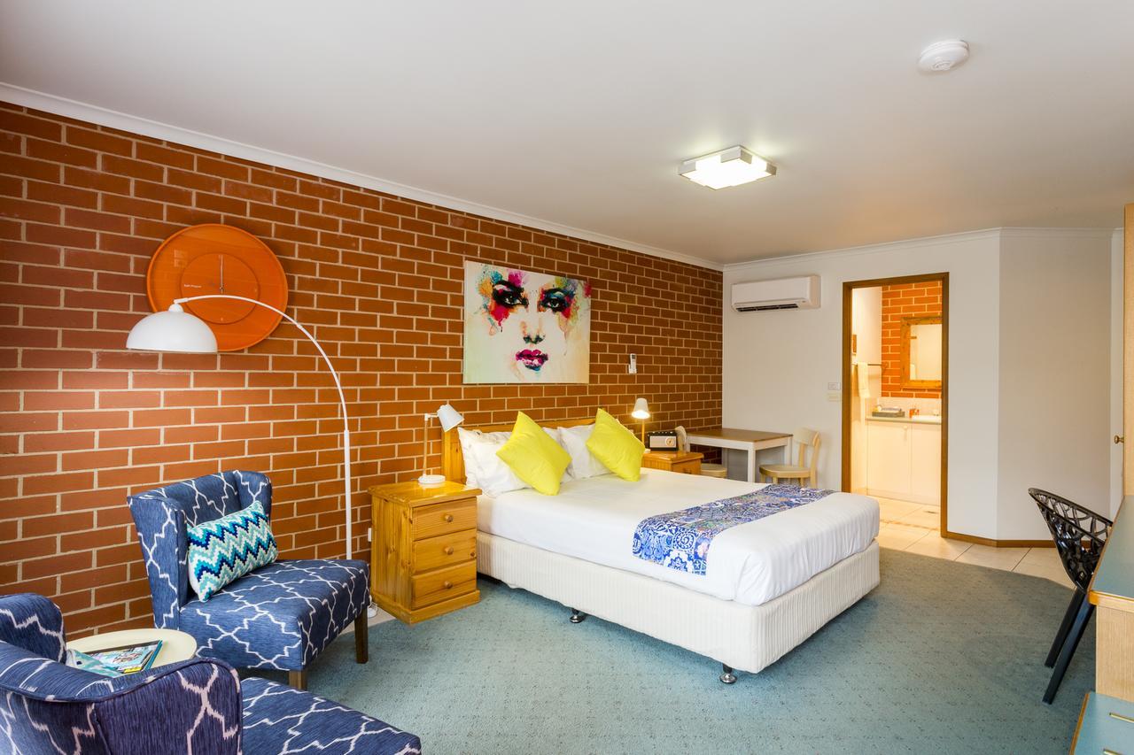 Yackandandah Central Экстерьер фото
