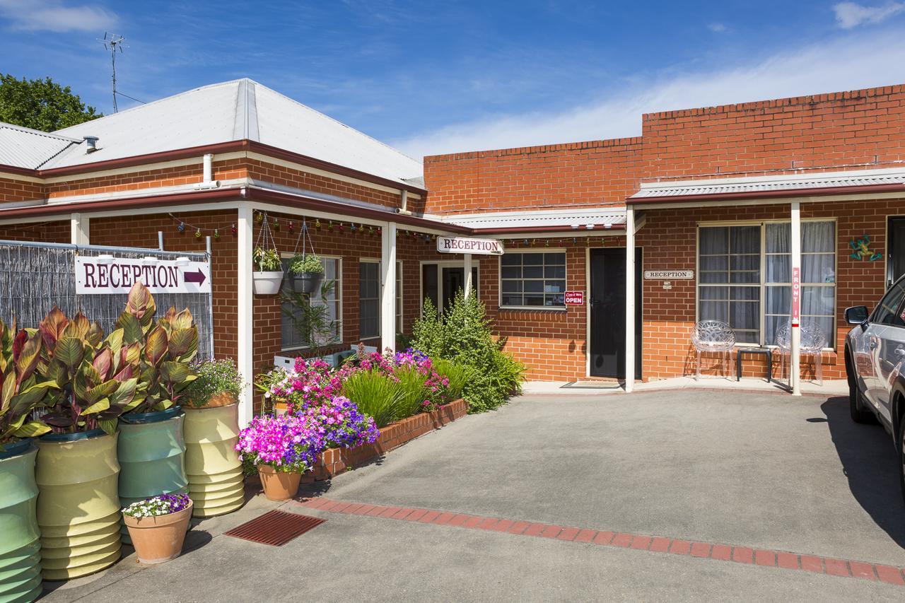 Yackandandah Central Экстерьер фото