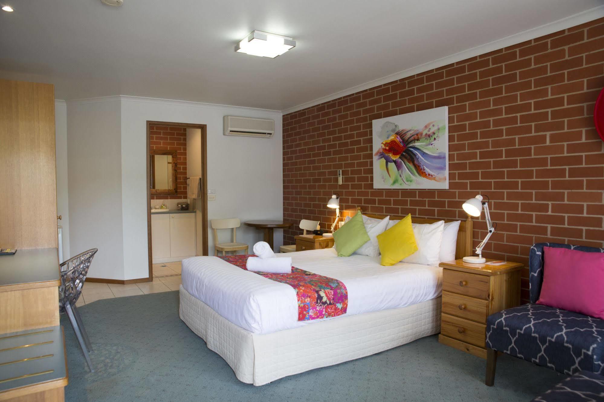 Yackandandah Central Экстерьер фото